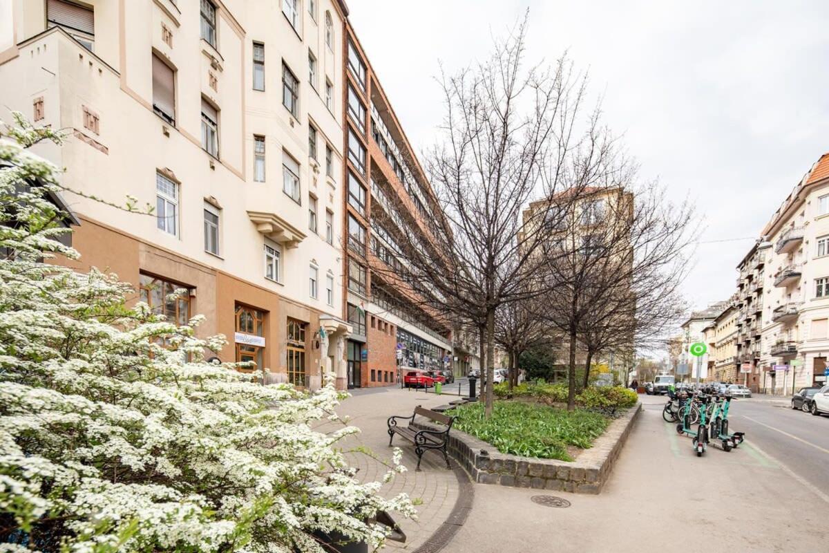 Central - Comfy - Sunny Boedapest Buitenkant foto